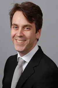Bio photo of Periodontist Dr. Slavin